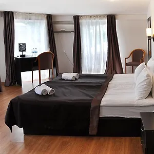 3* فندق Corner